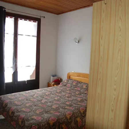 Апартаменты Appt Lassus Village Centre Лез-Англь